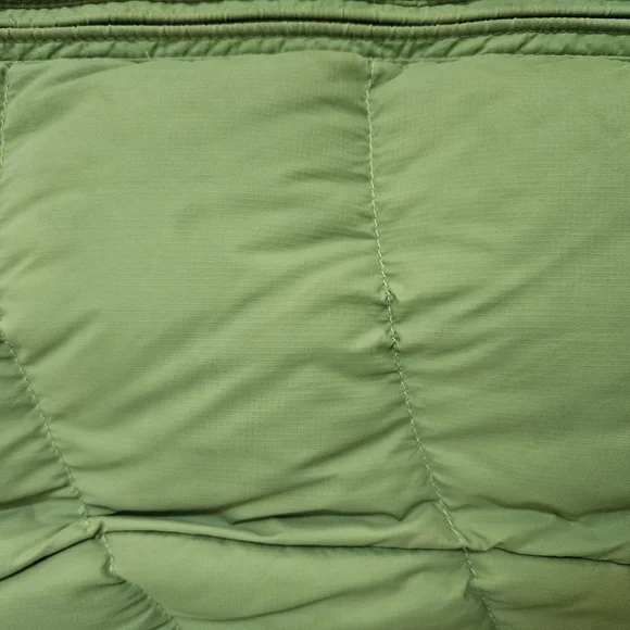 L.L. Bean Green Puffer Jacket Medium - Picture 9 of 9